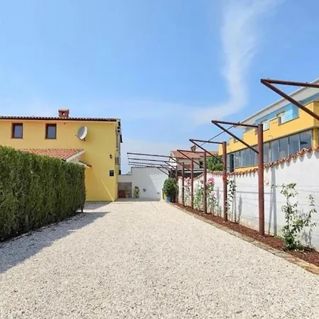 Gasthuis Marlene By Bužinija