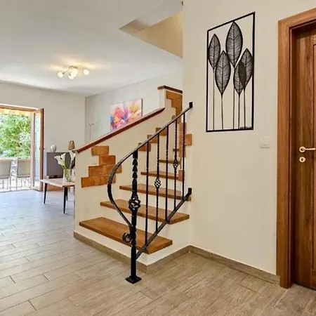 Marlene By Bužinija